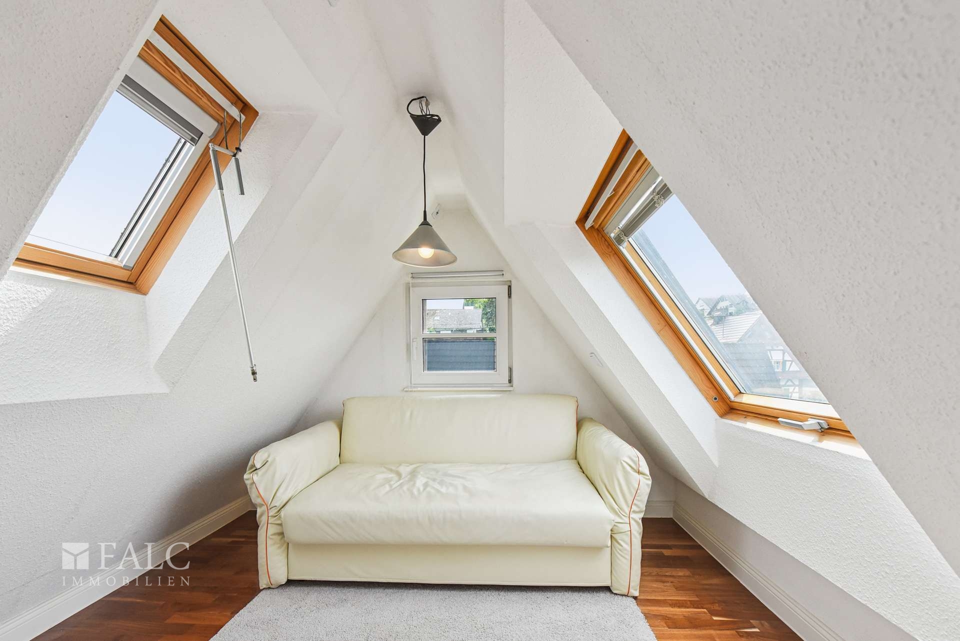 Gemütliche Dachspitze