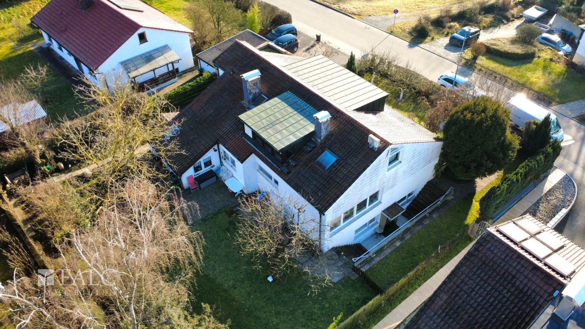 Hübsche Rückansicht