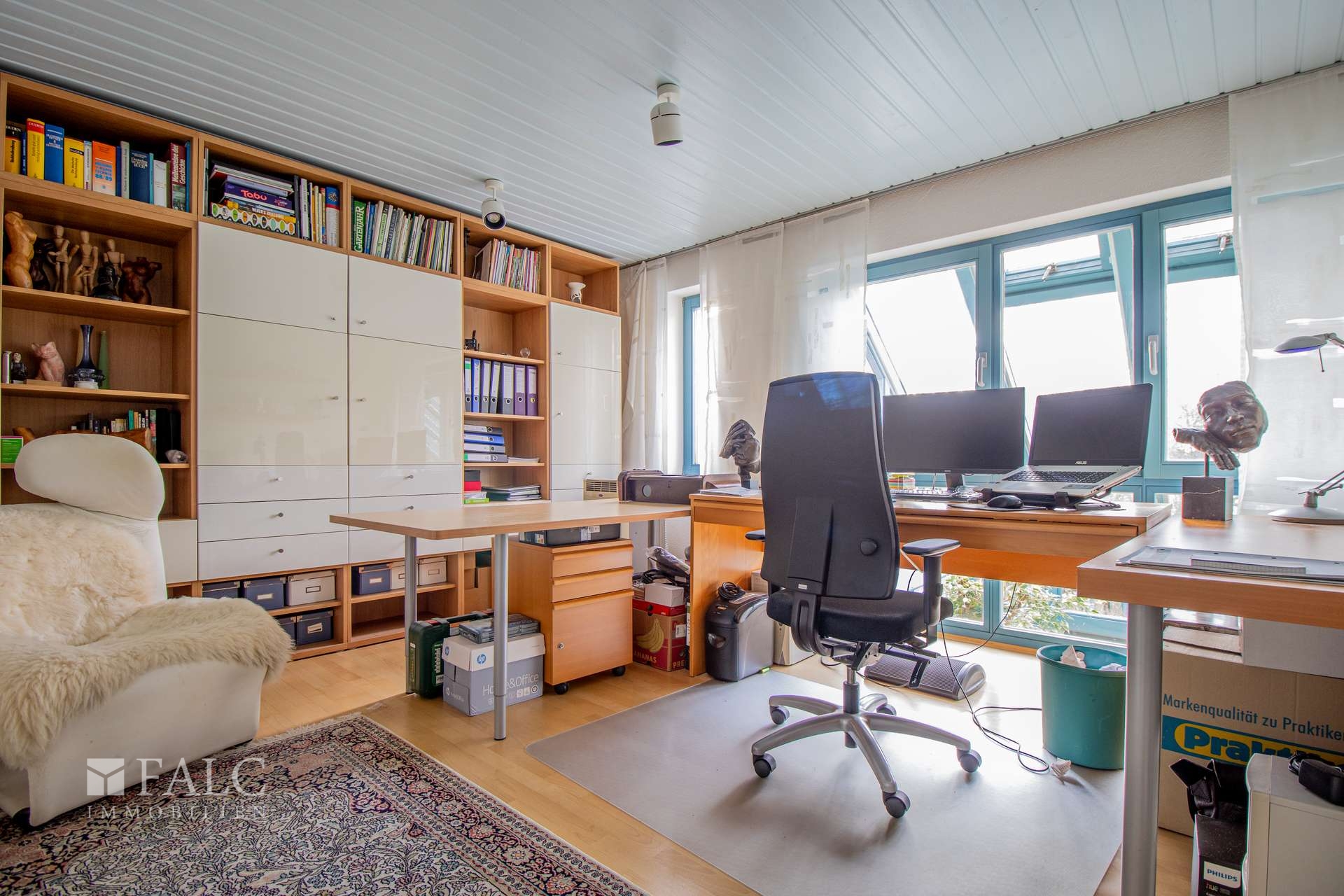 Büro oder Kinderzimmer