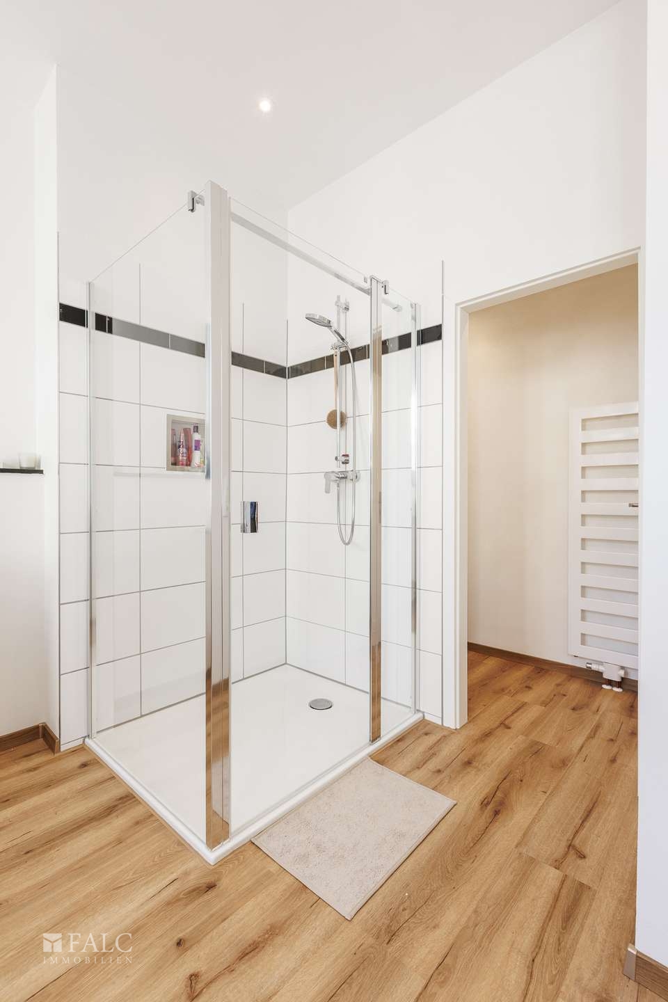 Duschbad EG
