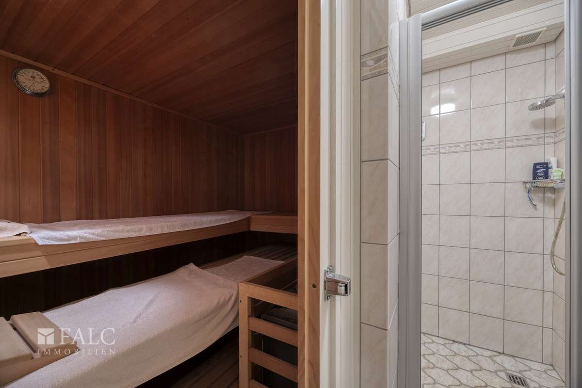 Saune und Dusche
