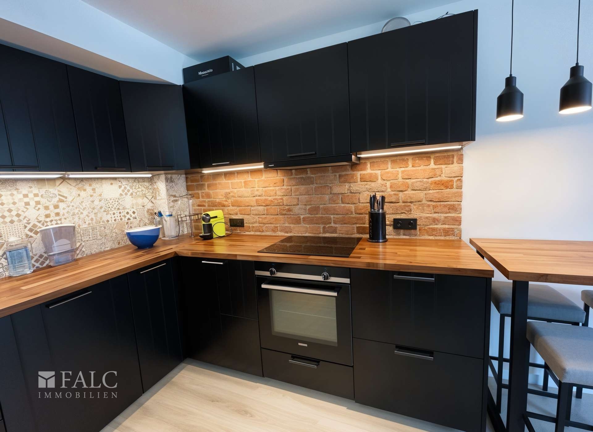 Couple Loft - (KI generiert)