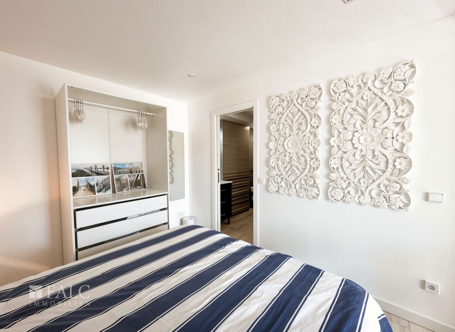 Schlafzimmer mit Bad en suite