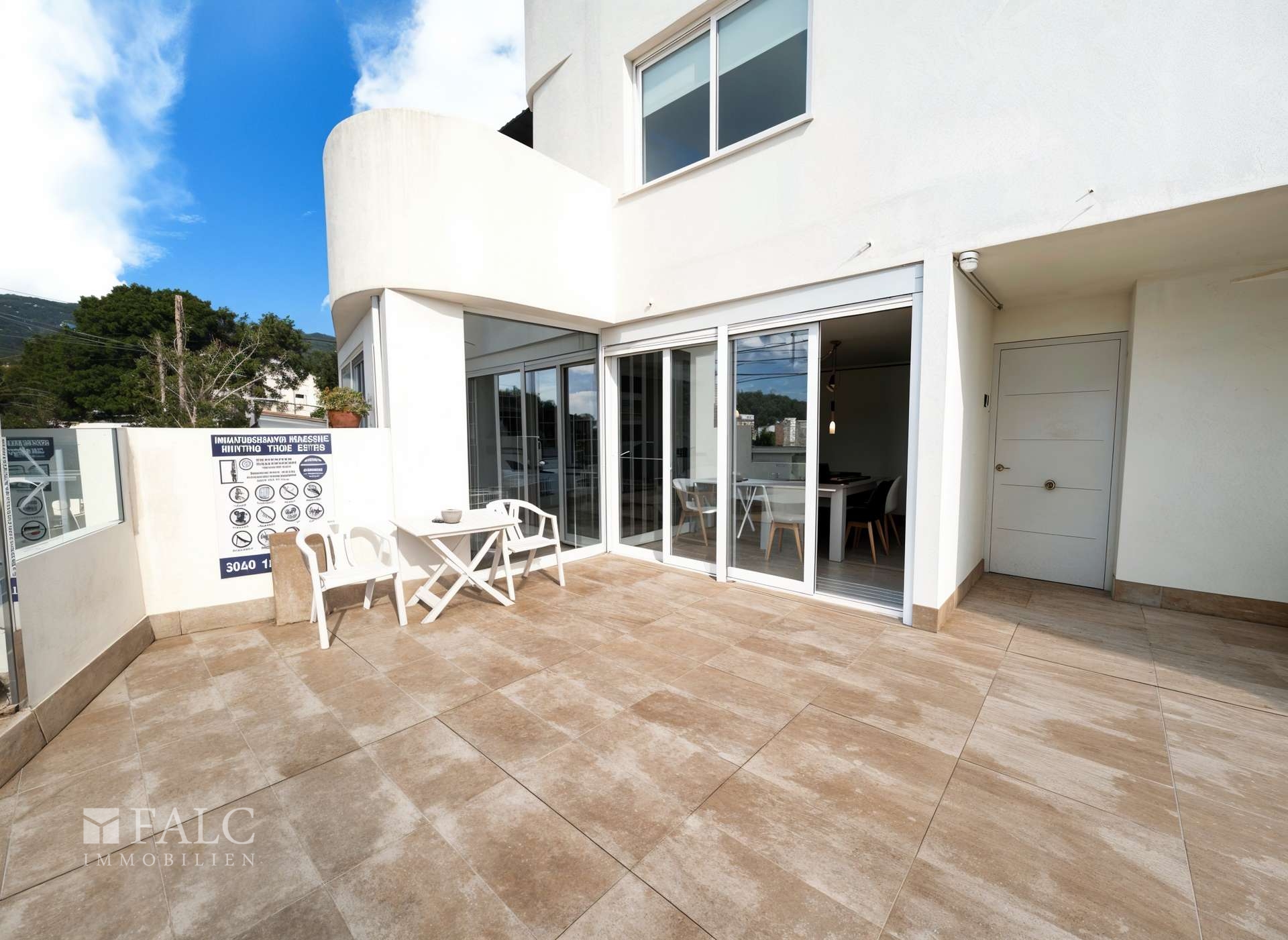 Außenansicht-Poolbereich