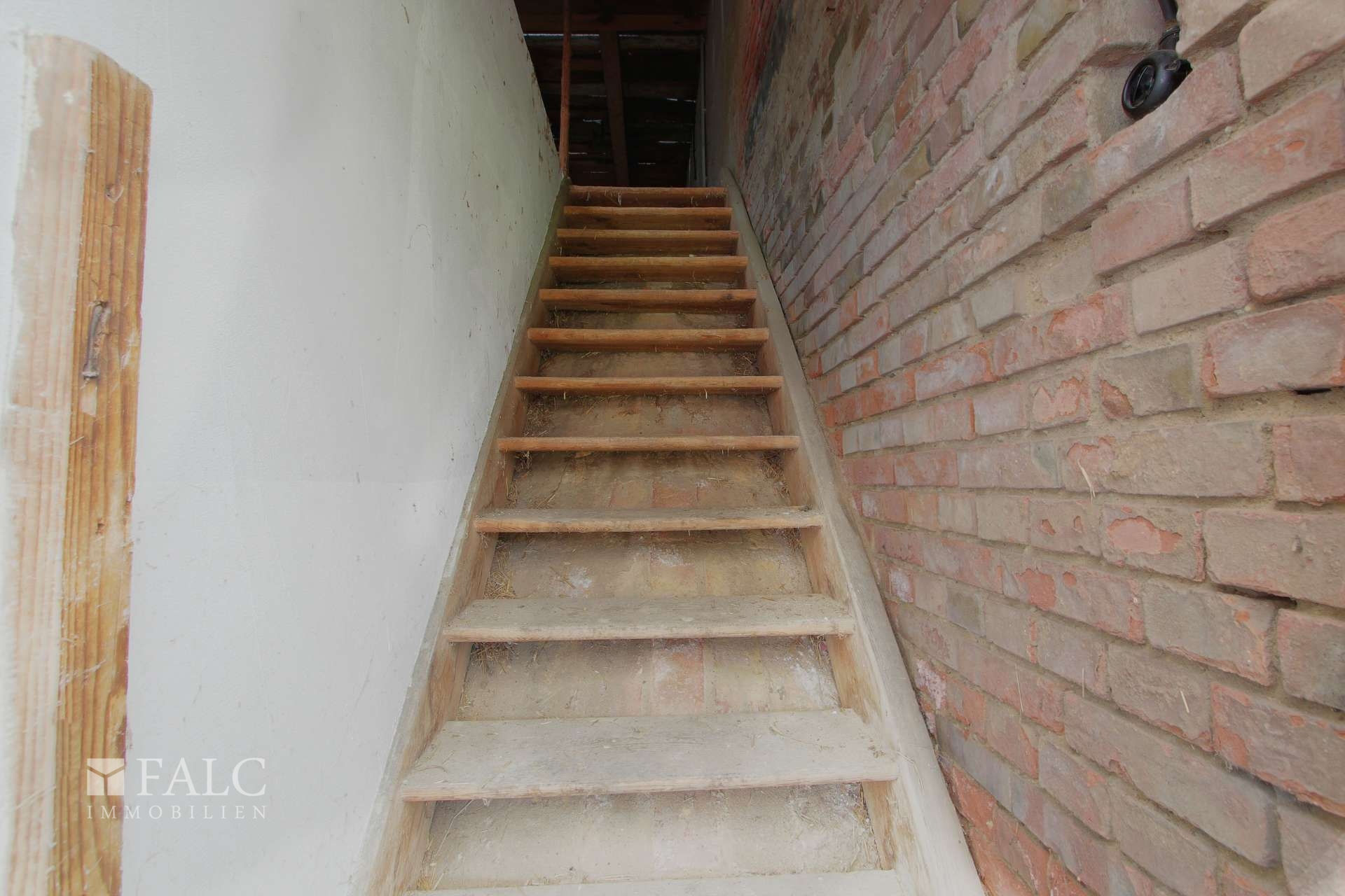 Aufgang in die Scheune