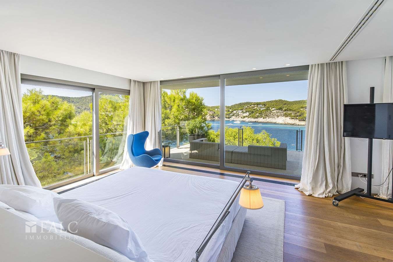 villa-camp-de-mar-21