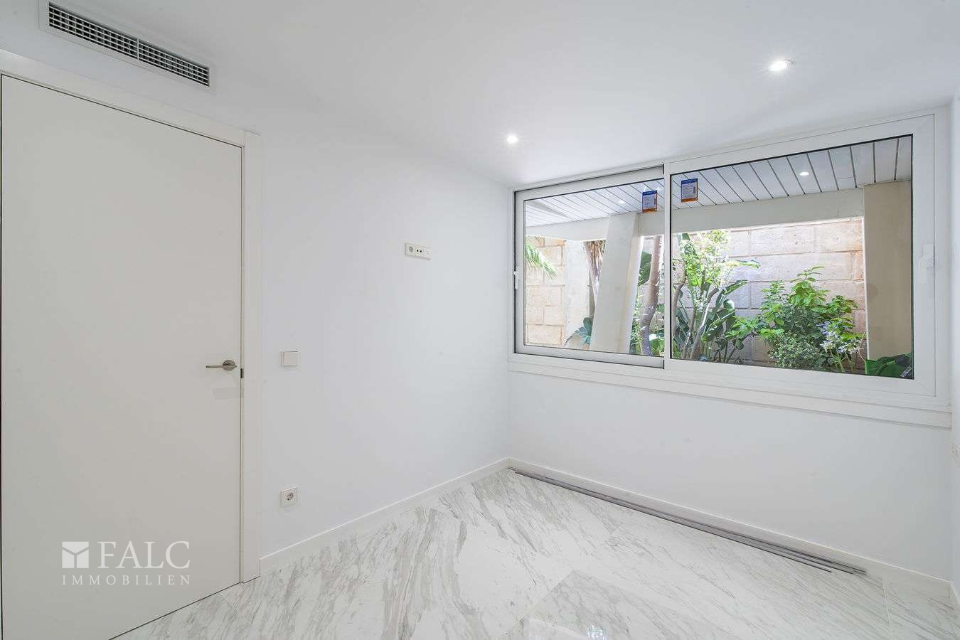 apartment-portals-nous-3