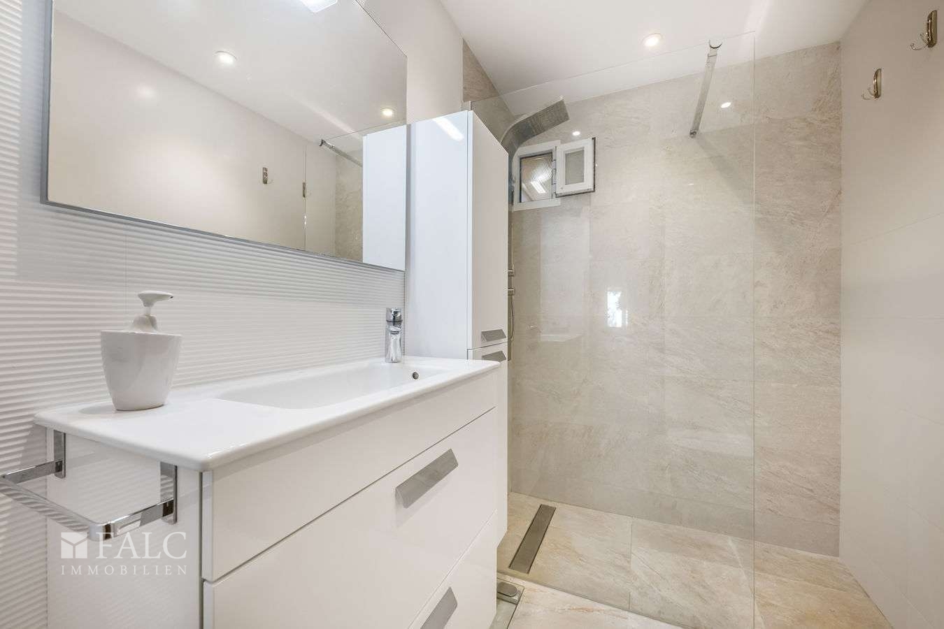 apartment-santa-catalina-9