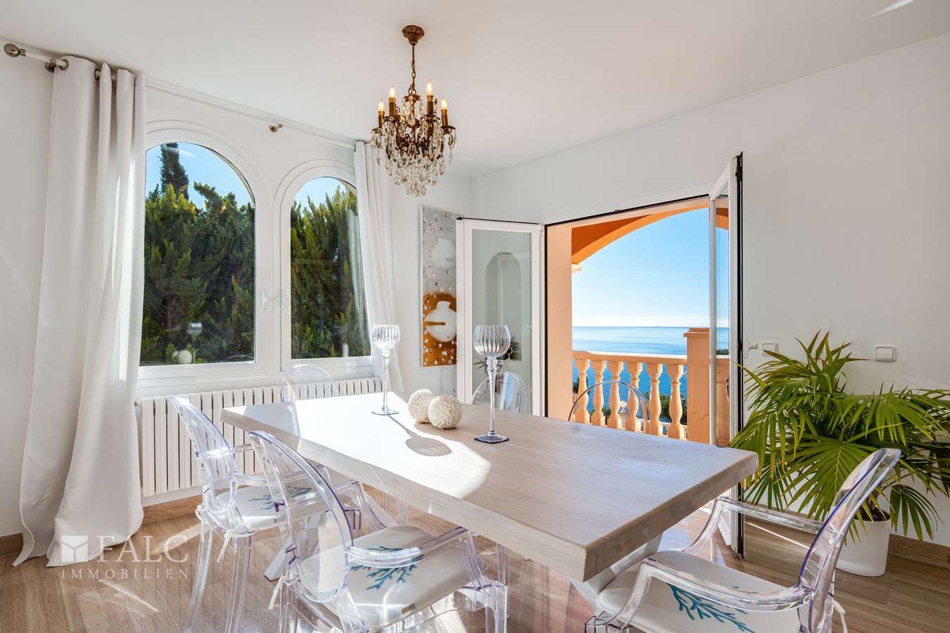 villa-camp-de-mar-12