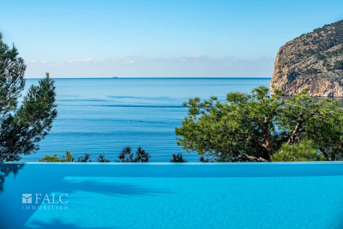 villa-camp-de-mar-38