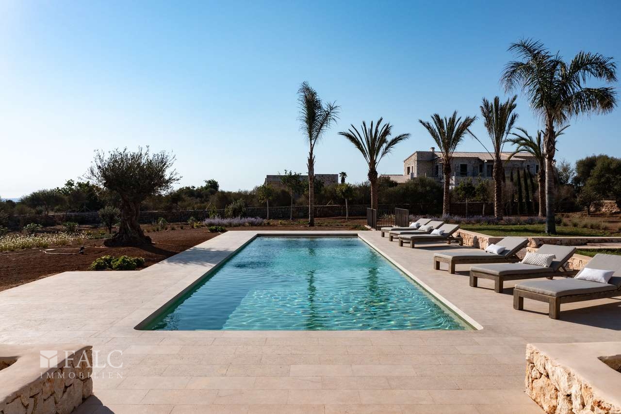 finca-cala-llombards-24