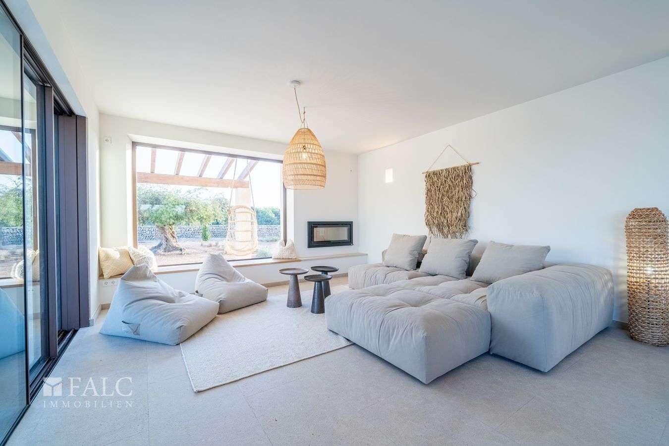 finca-cala-llombards-9