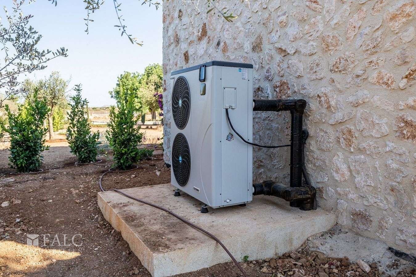 finca-cala-llombards-33