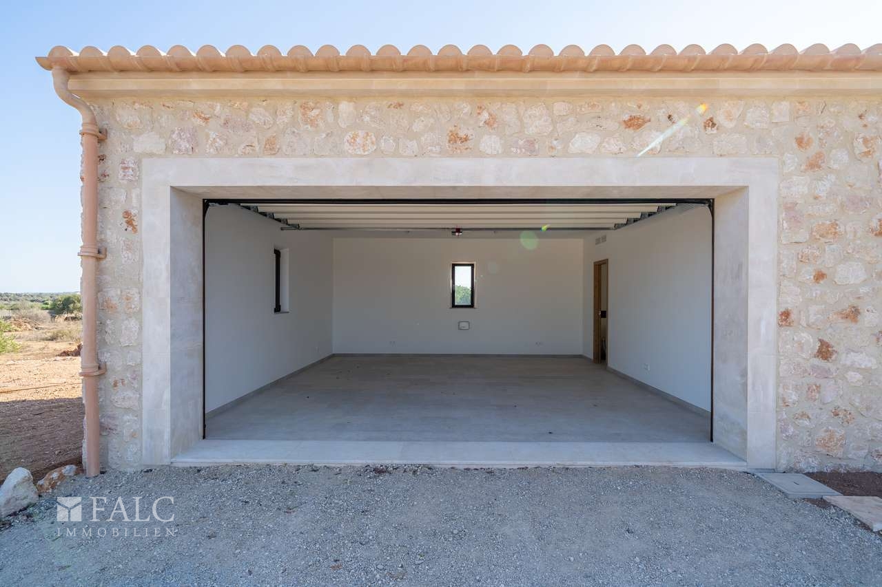 finca-cala-llombards-28