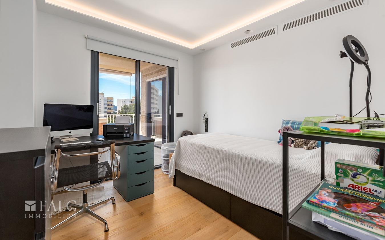 apartment-portals-nous-19