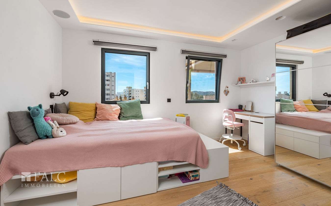 apartment-portals-nous-14