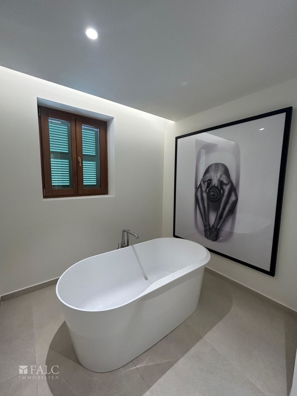 WhatsApp Image 2024-10-14 at 20.47.38 (2)