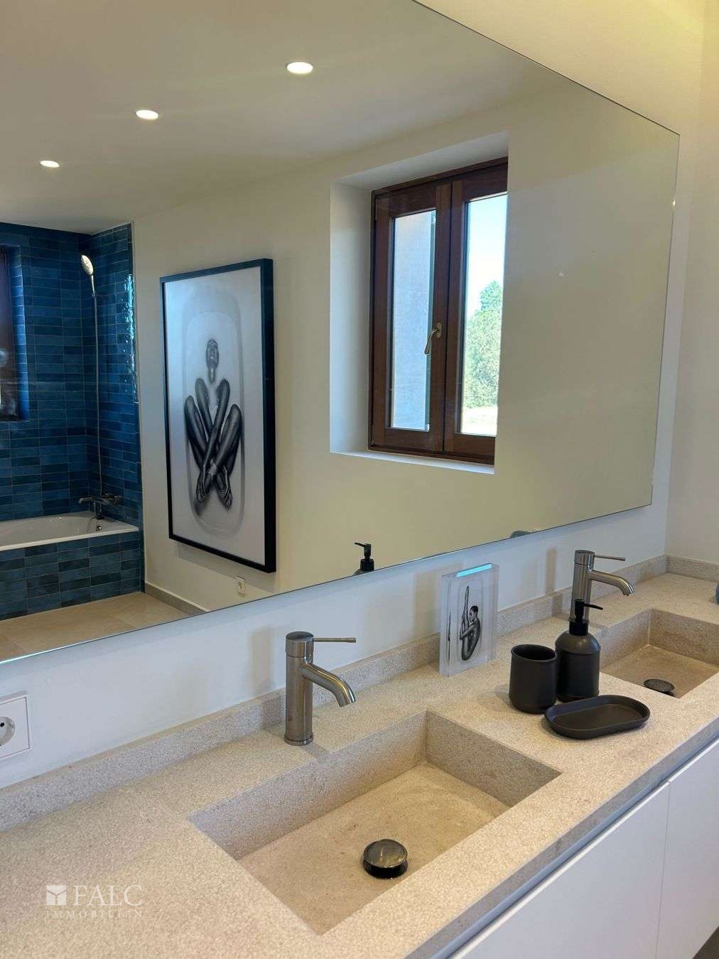 WhatsApp Image 2024-10-14 at 20.47.37