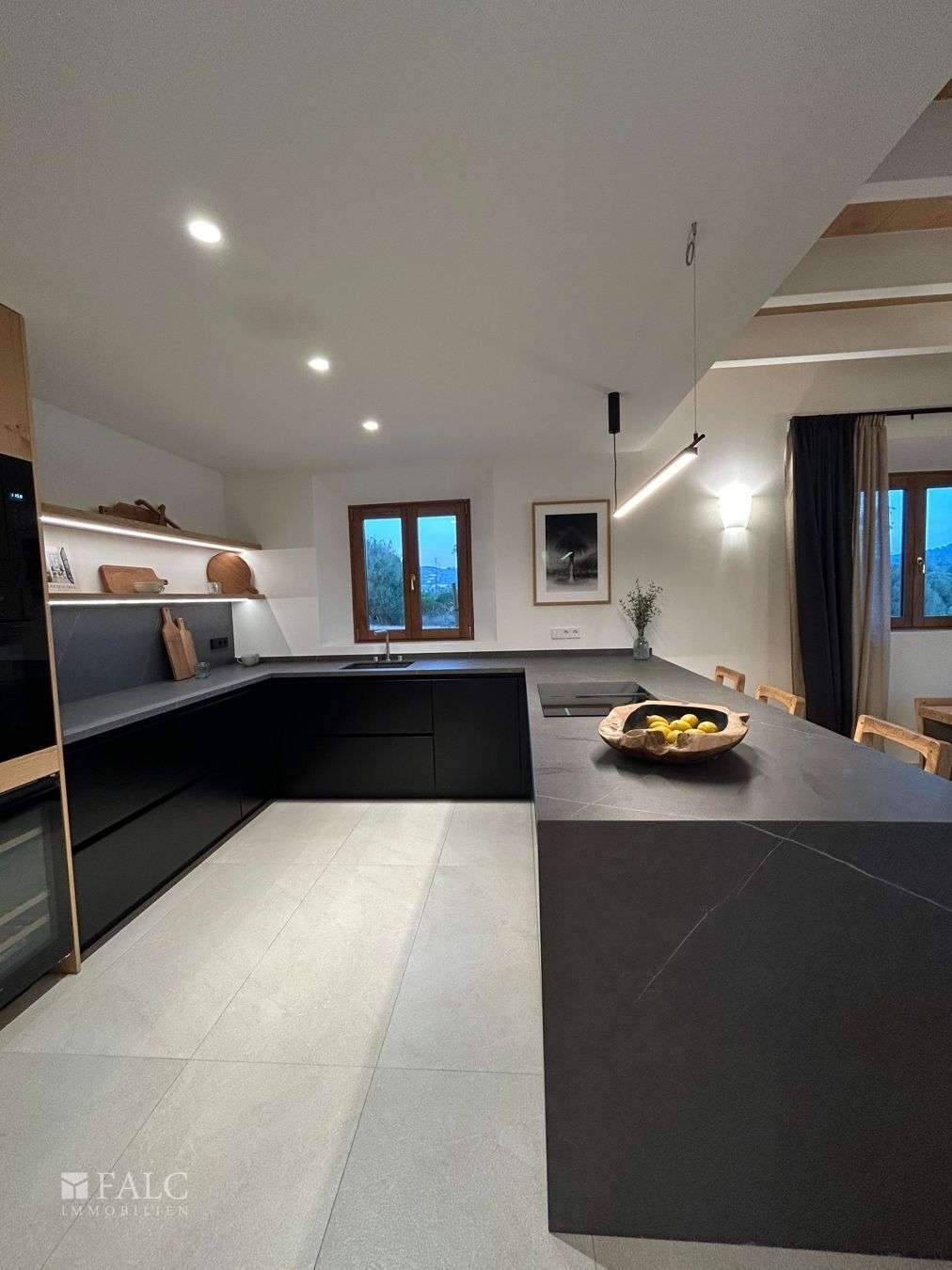 WhatsApp Image 2024-10-14 at 20.44.51 (1)