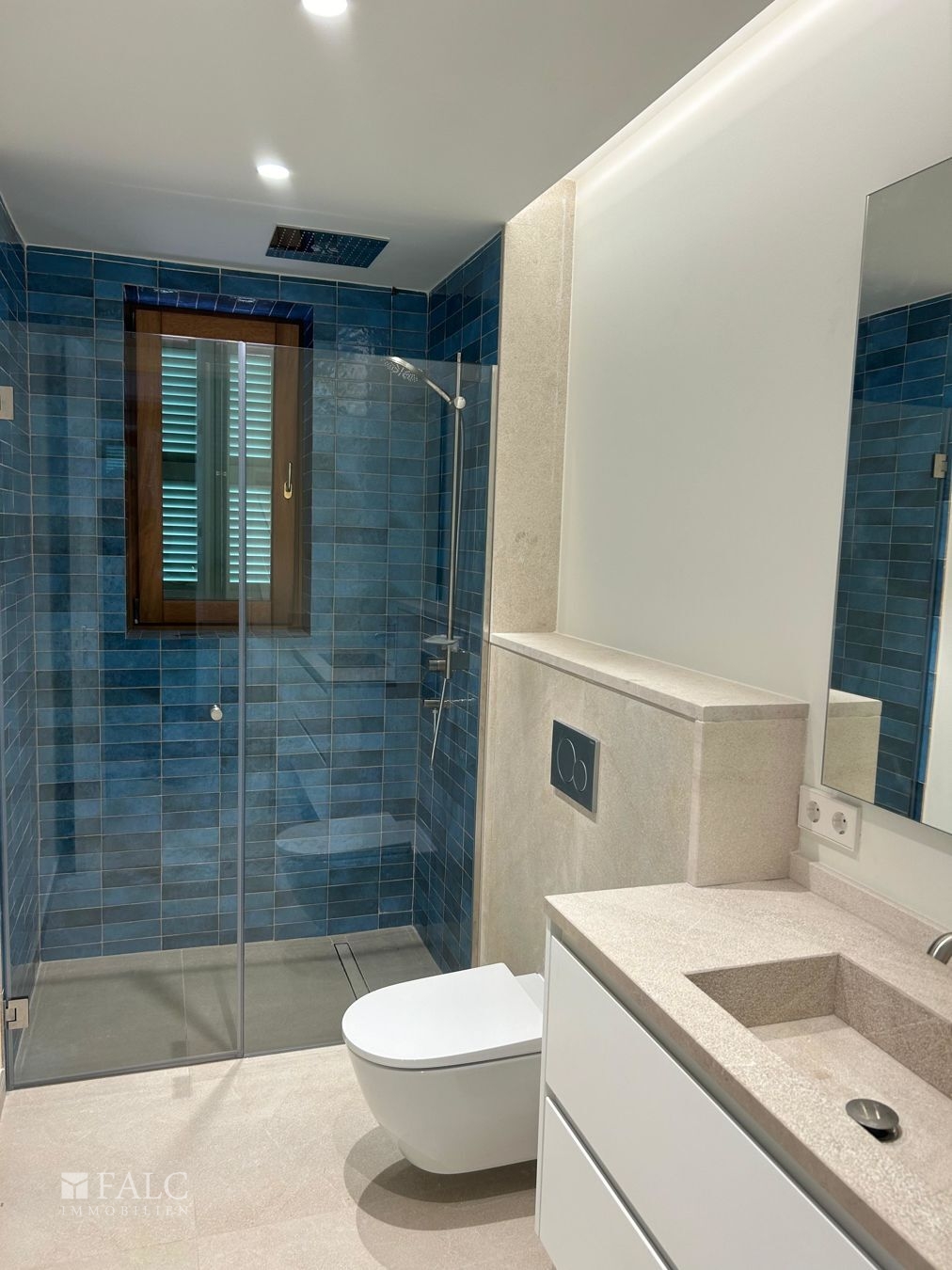 WhatsApp Image 2024-10-14 at 20.46.54