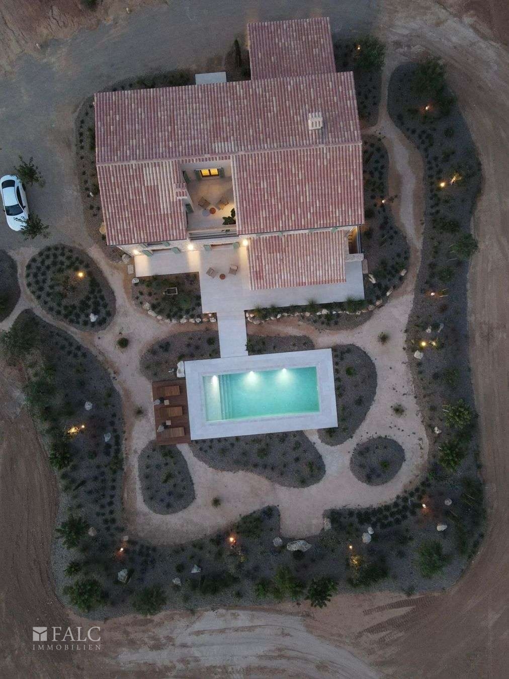 WhatsApp Image 2024-10-14 at 20.45.03