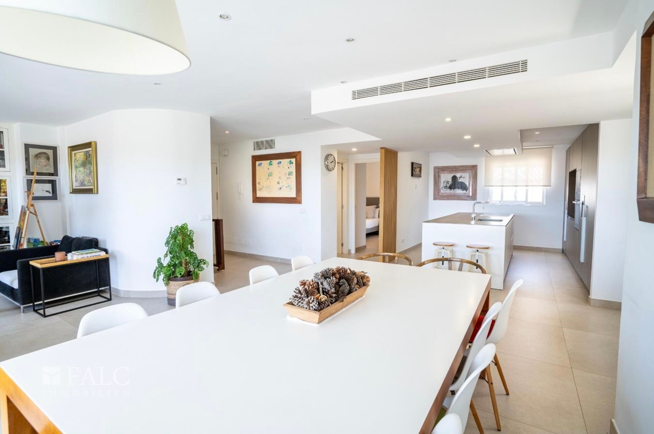 Küche mit Essbereich