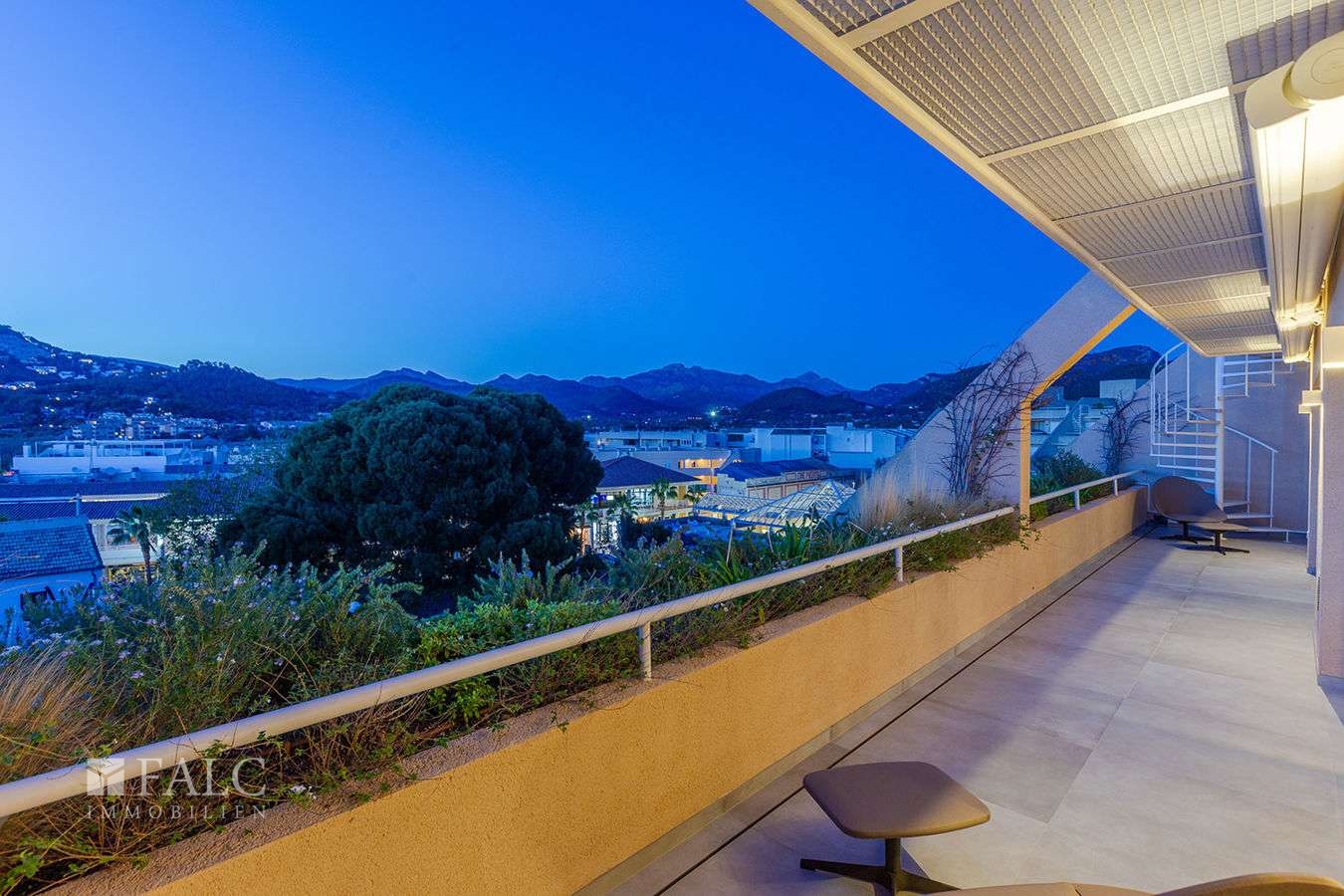 überdachte Terrasse