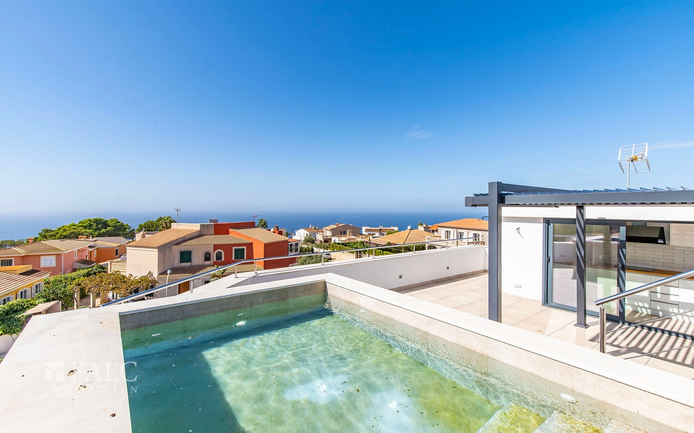 Dachterrasse mit Whirlpool