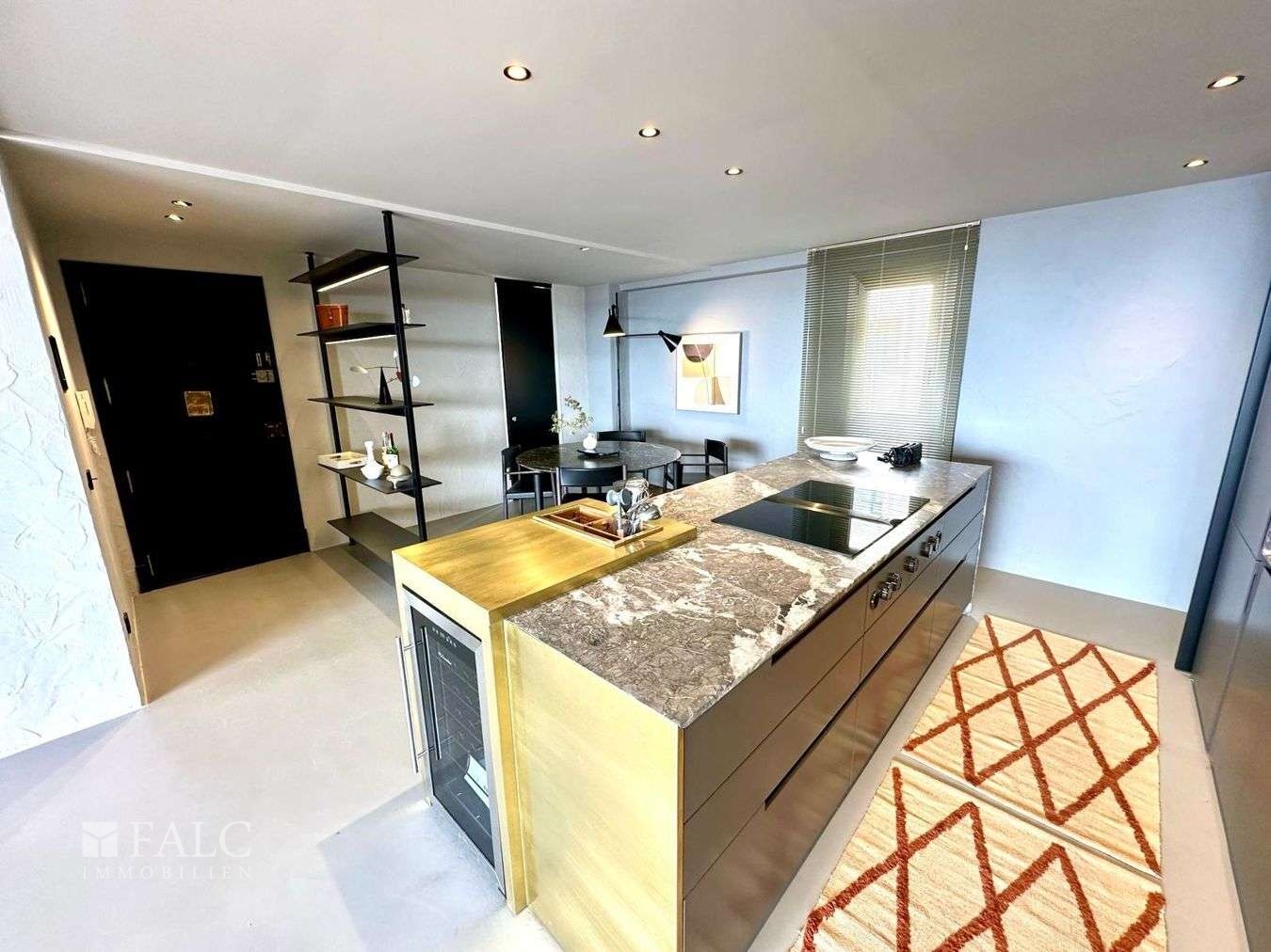 Offene Küche mit Essbereich