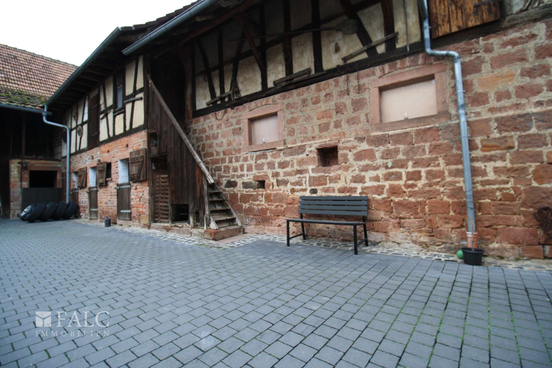 Zugang zum oberen Scheunenbereich