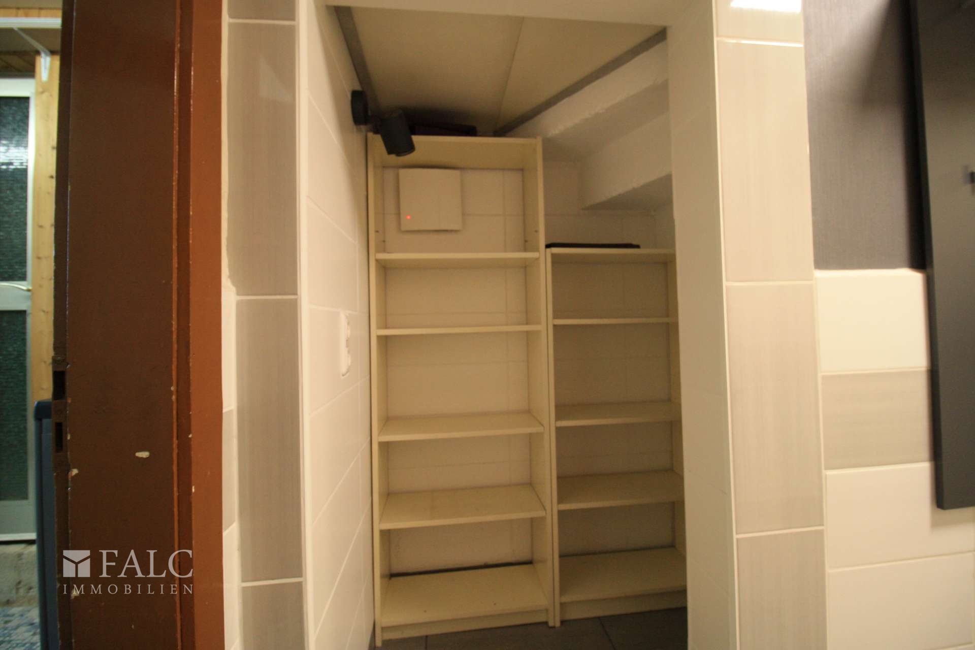 EG- Nische mit Einbauschrank