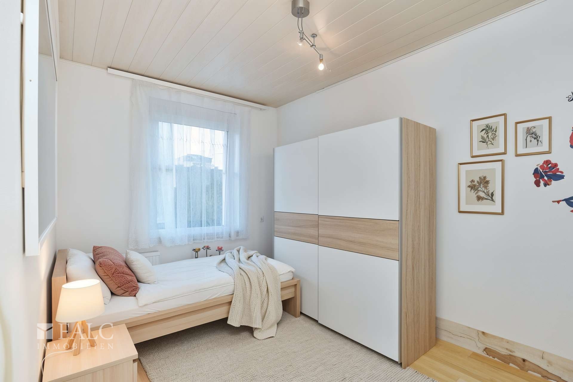 Wohnung 1. OG - Schlafzimmer - (KI generiert)