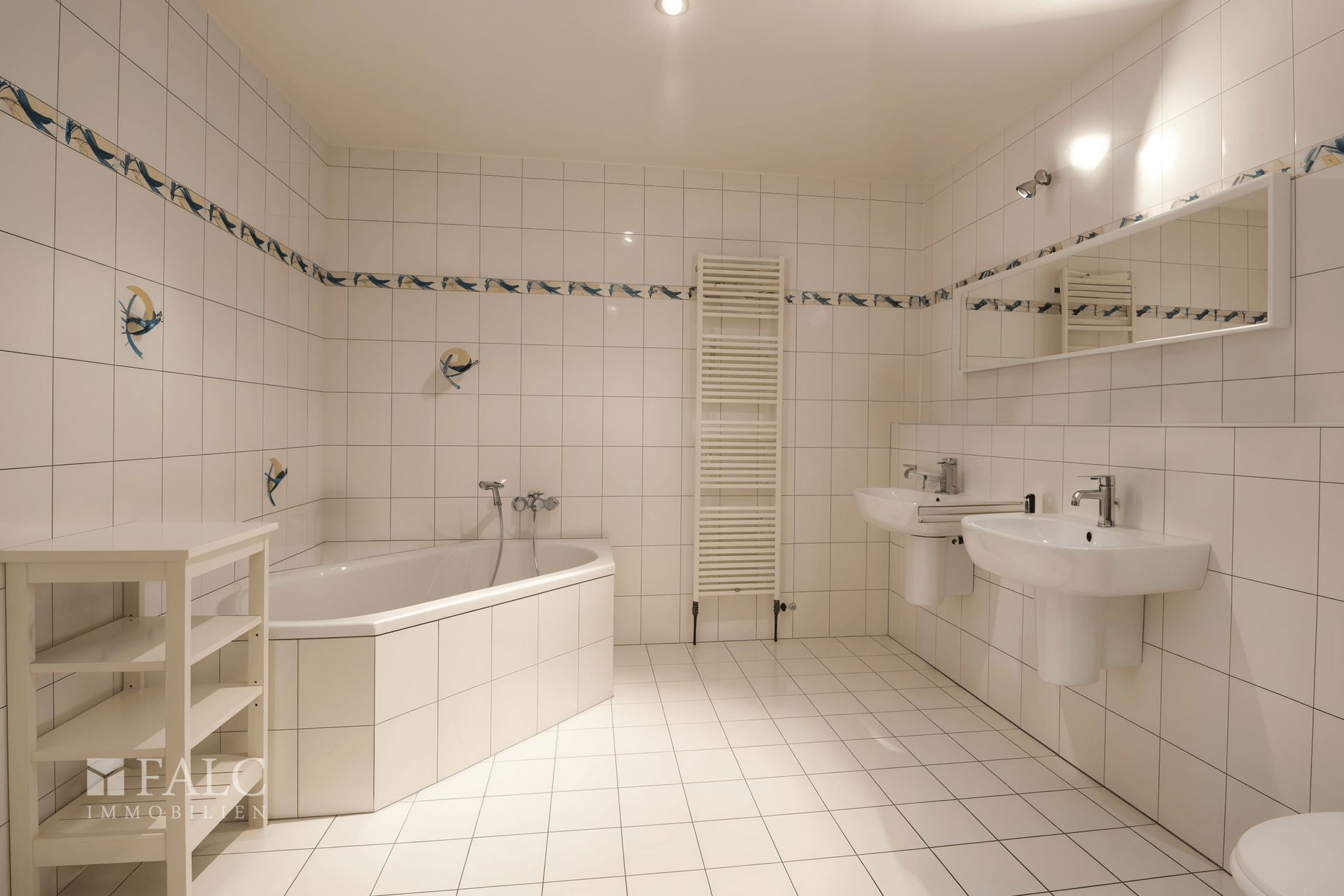 Badezimmer mit Wanne