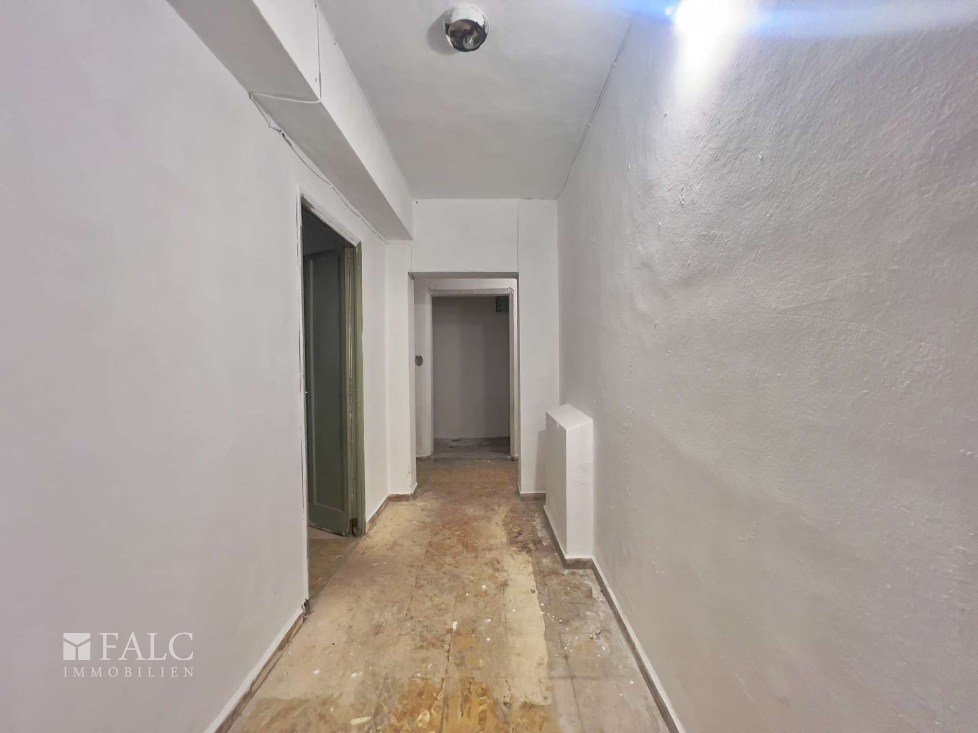 Flur 3 UG