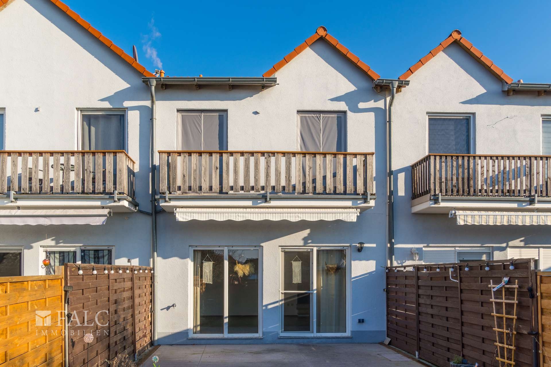 Rückansicht m. Balkon