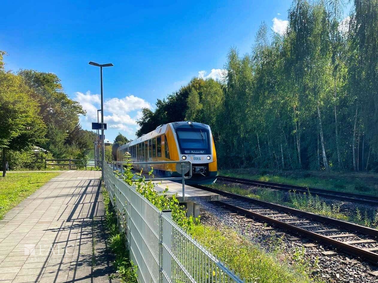 Regionalbahnanschluss direkt im Ort