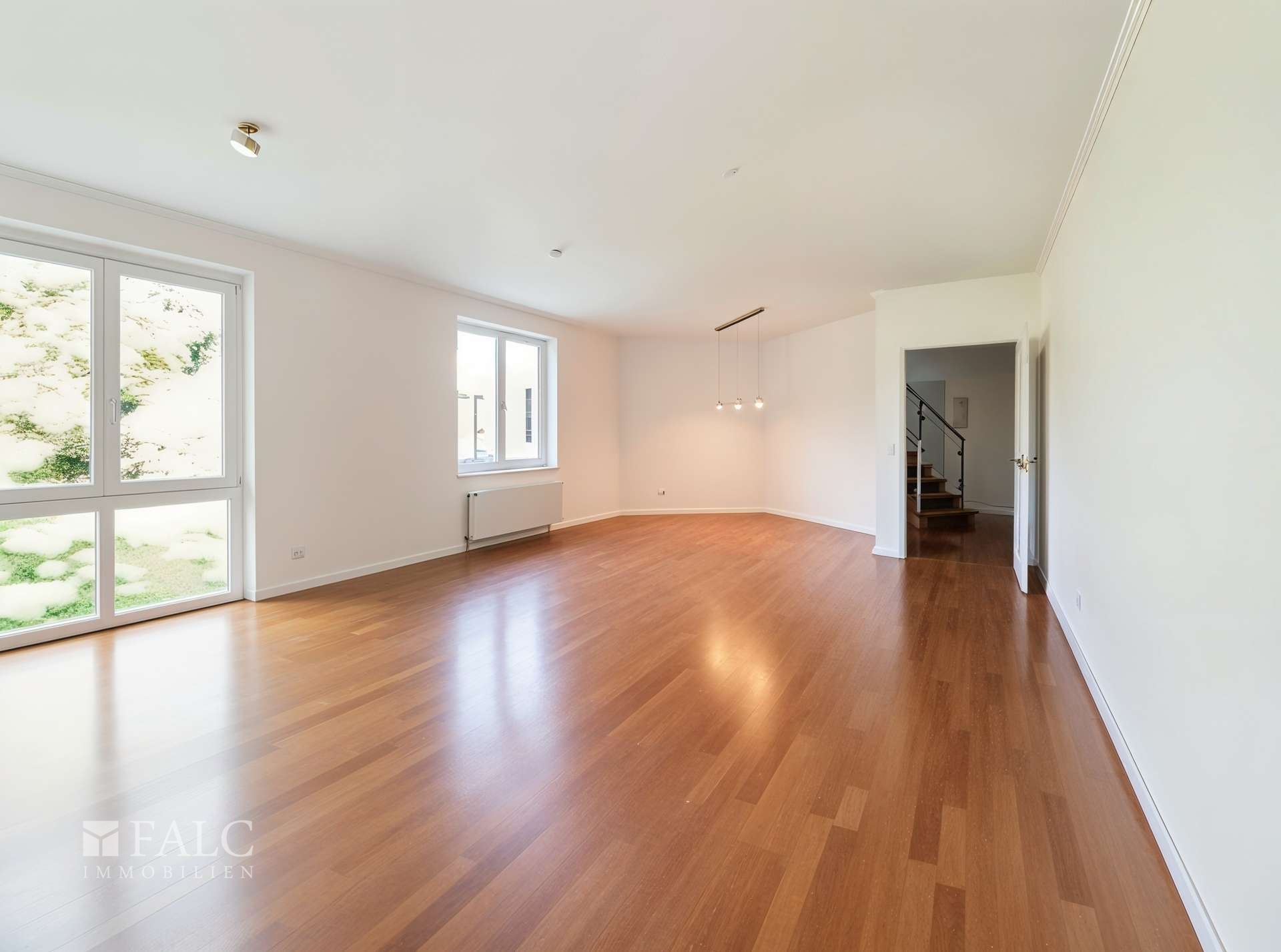 Wohn-/Essbereich  (KI-unmöbliert)