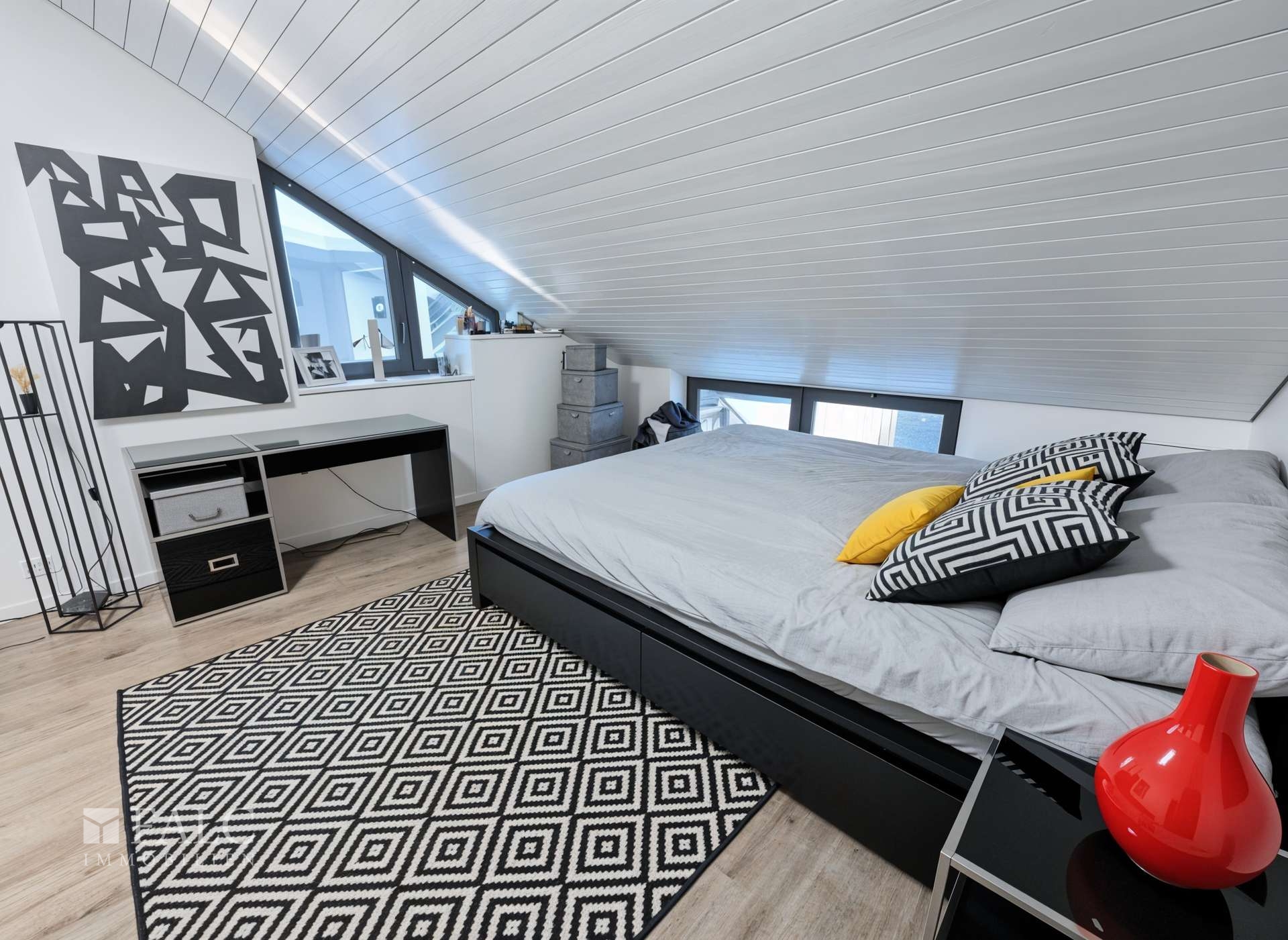 Hauptschlafzimmer (KI generiert)