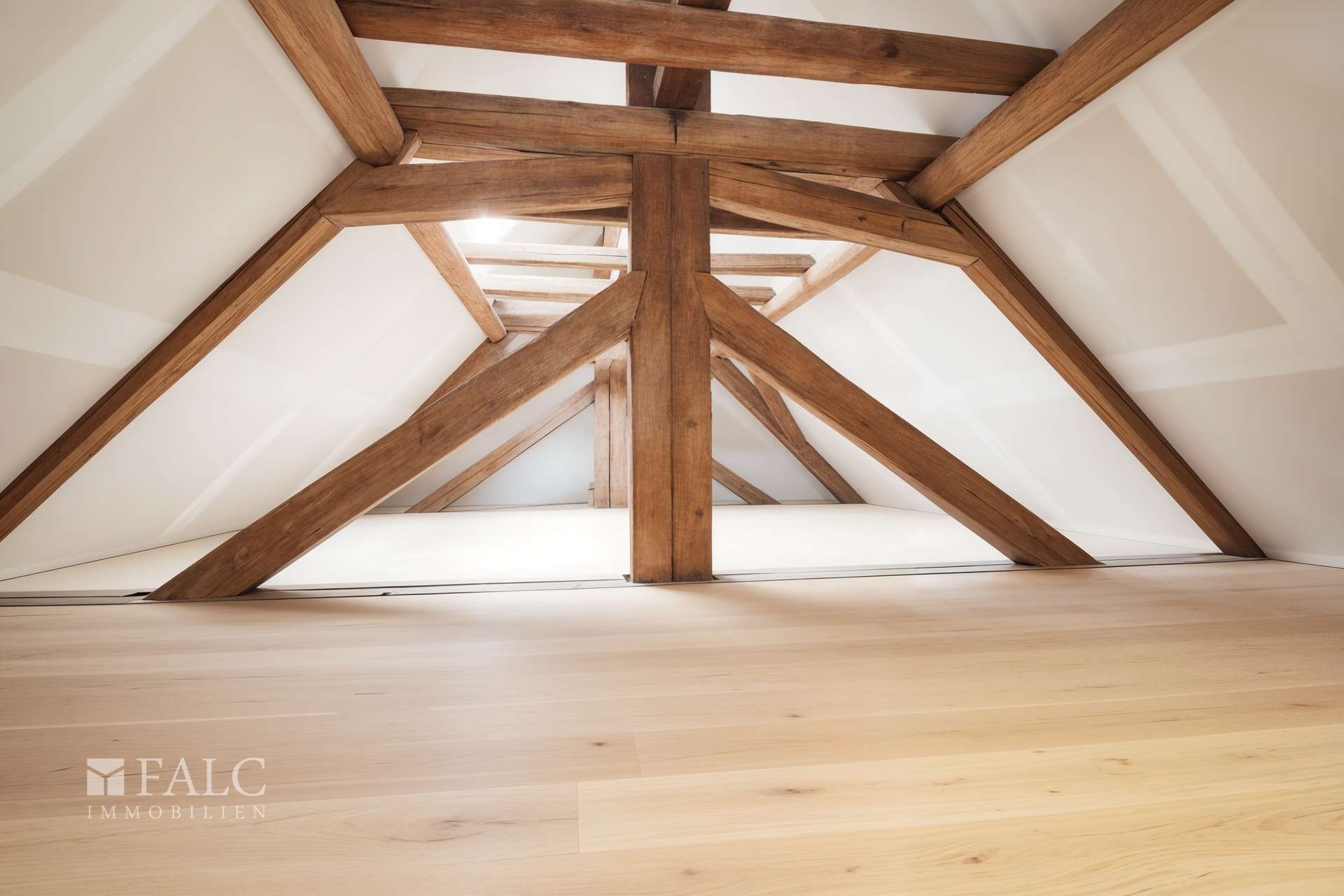 Möglicher Ausbau Spitzboden- (KI generiert)Spitzboden - (KI generiert)