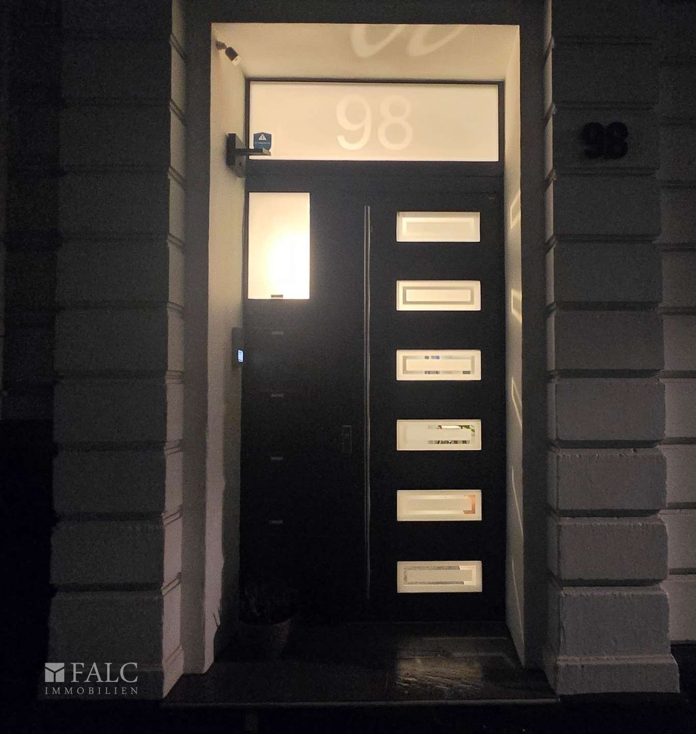 e4c2a0cb-2329-434b-bb11-c6bea38782d4