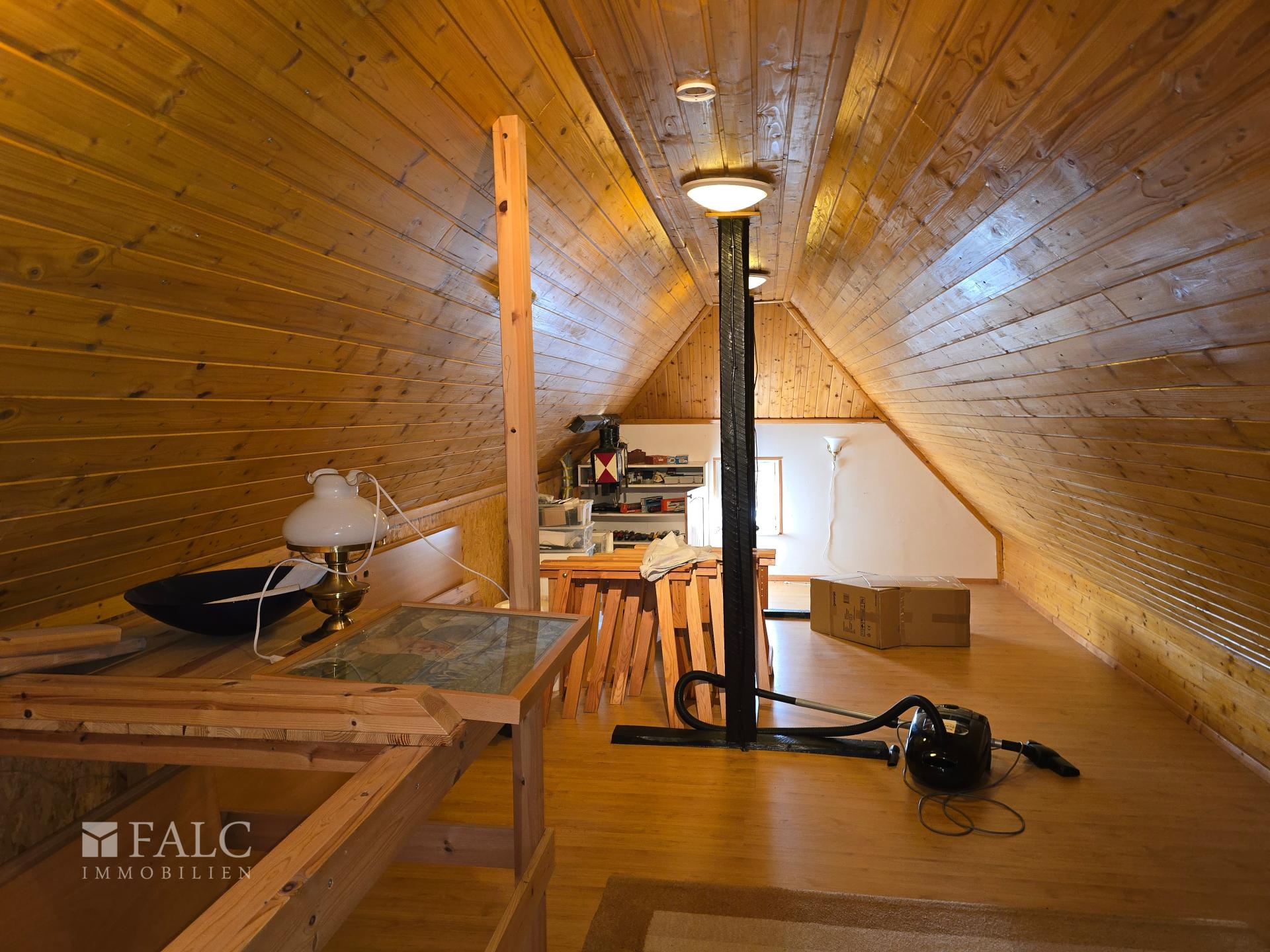 Spitzboden/Kinderzimmer/Büro