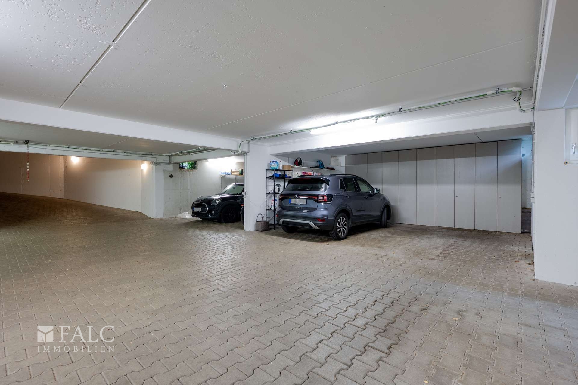 Tiefgarage 2 Stellplätze