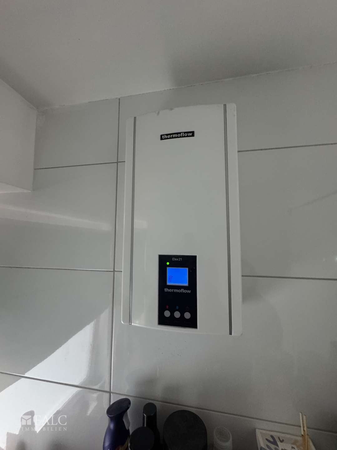 1. OG links Durchlauferhitzer