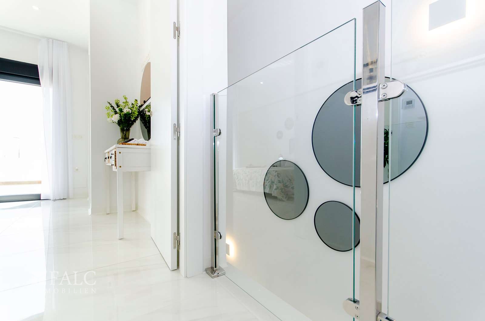 Bad im ersten Schlafzimmer