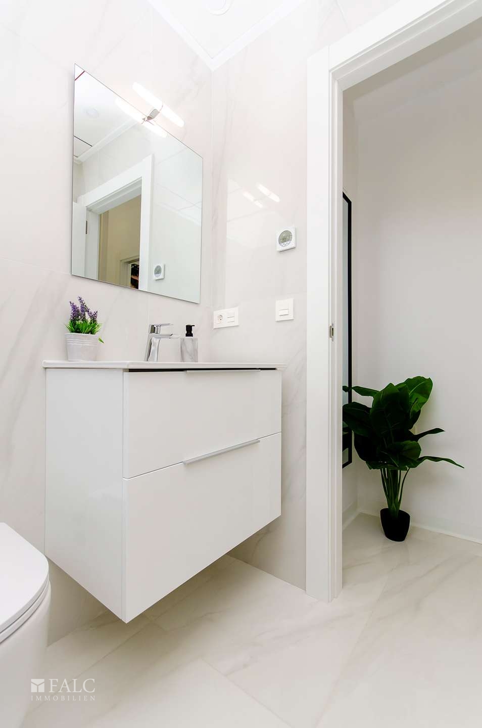 Badezimmer im zweiten Schlafzimmer