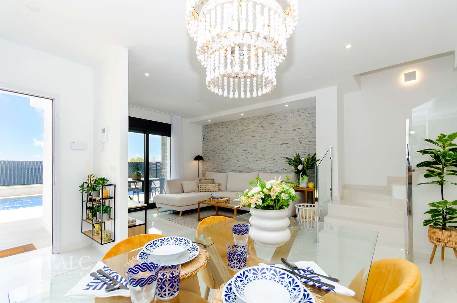 Wohnbereich und Essbereich veeint