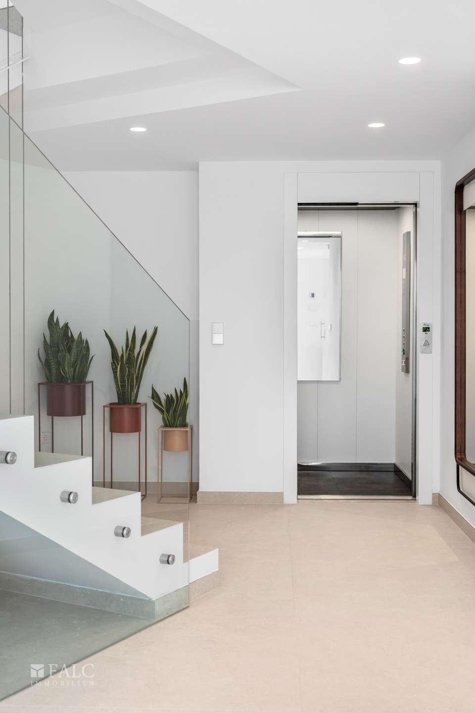Eingangs- und Treppenbereich