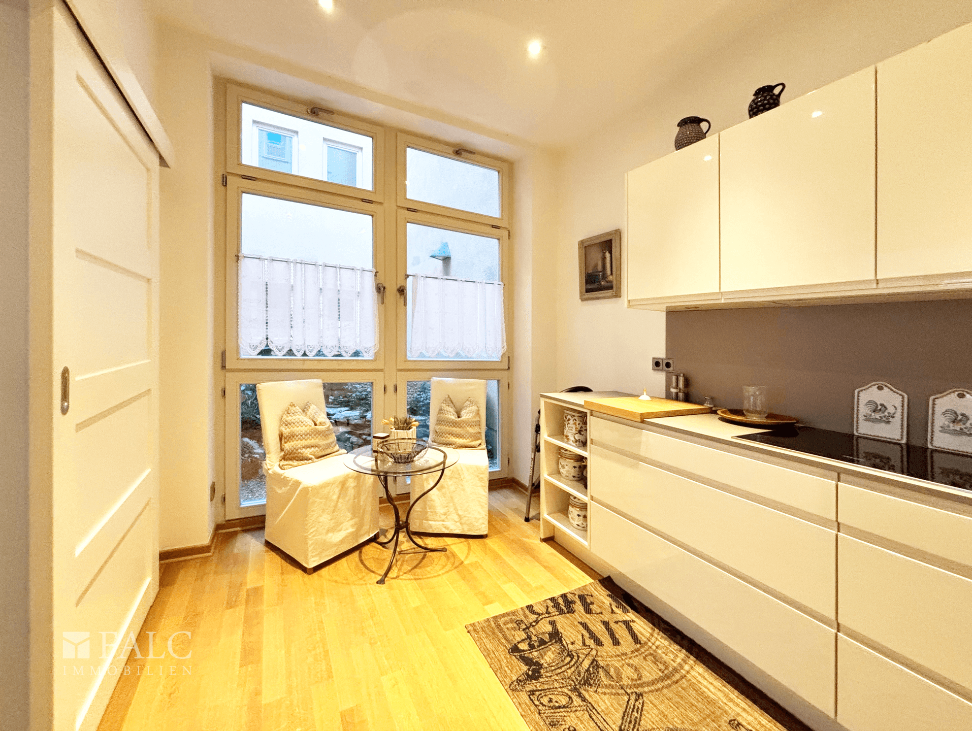 Küche Blick zum Lichthof