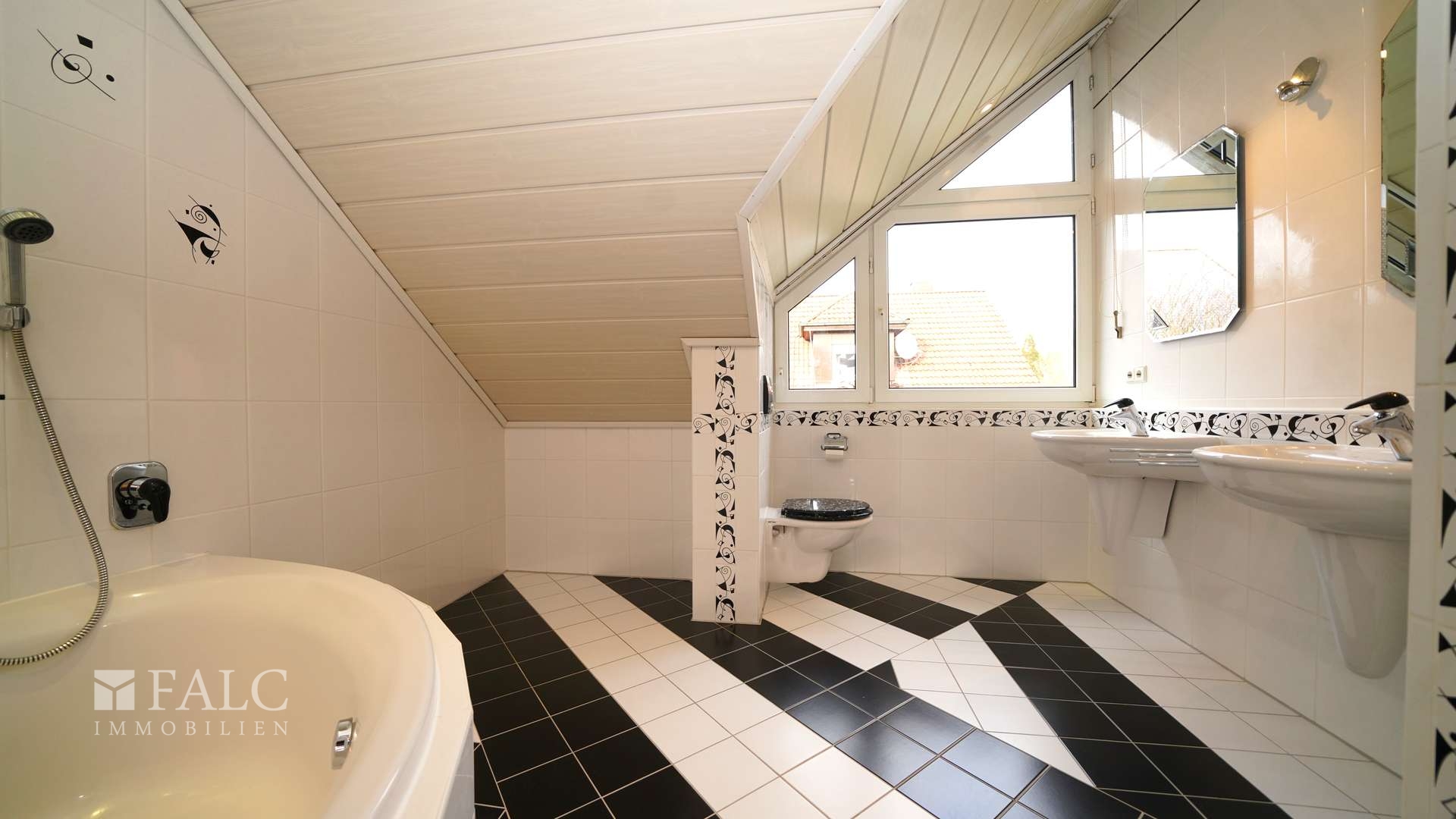 Badetempel mit Wanne...