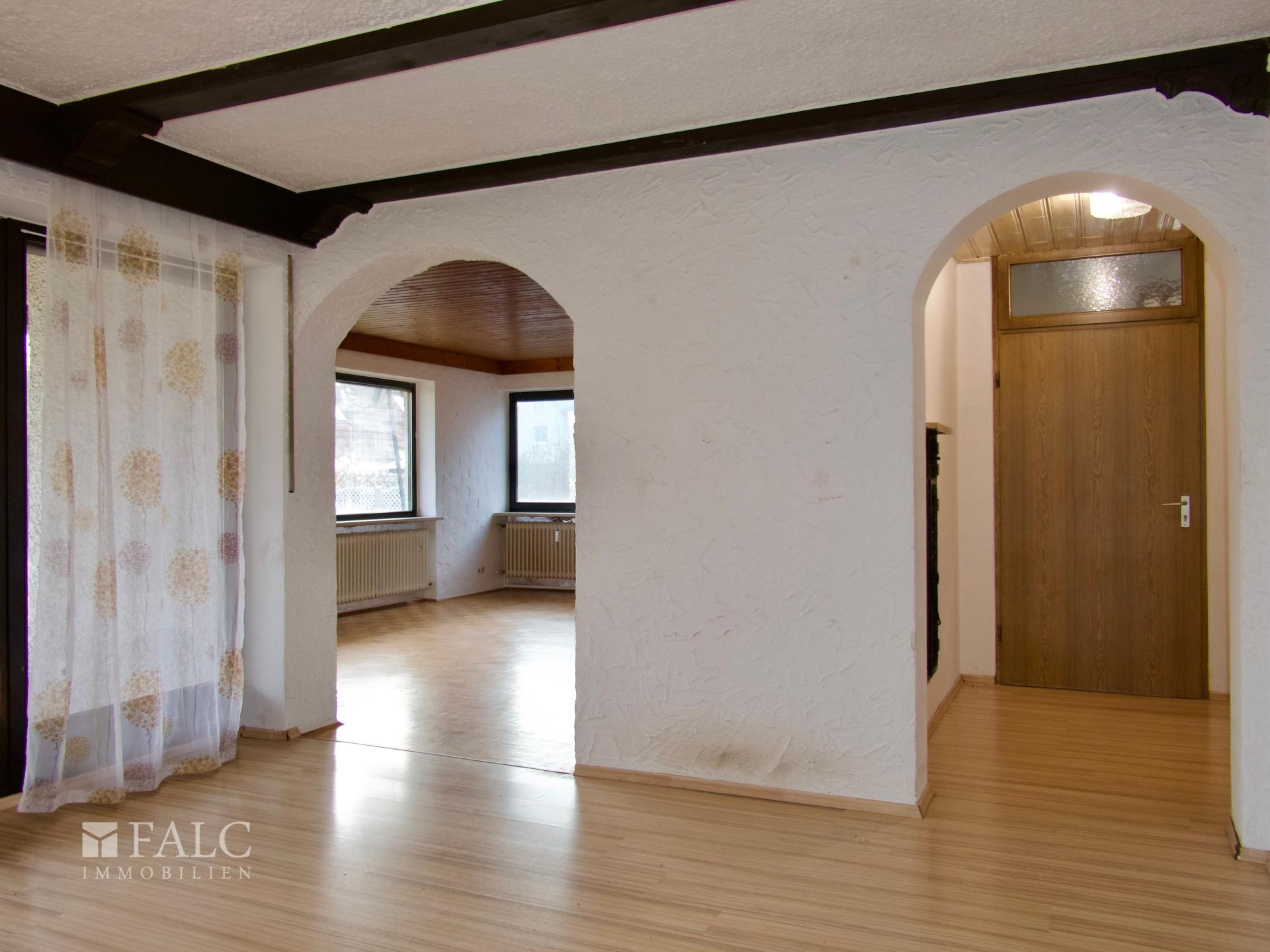 EG: Ess-, Wohnzimmer, Diele